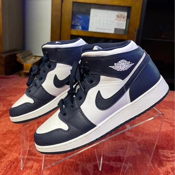 The Air Jordan Mid “Obsidian”